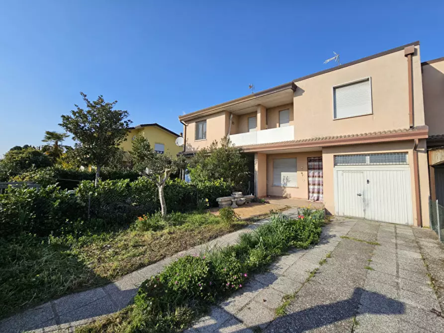 Immagine 5 di Villetta a schiera in vendita  in VIA FINALE a Villa Estense