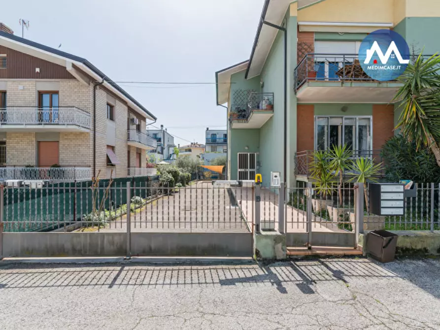 Immagine 30 di Appartamento in vendita  in Via Vittorio Veneto a Pesaro