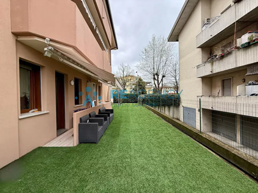 Immagine 1 di Appartamento in vendita  in Via Rimini, 54 a Altavilla Vicentina