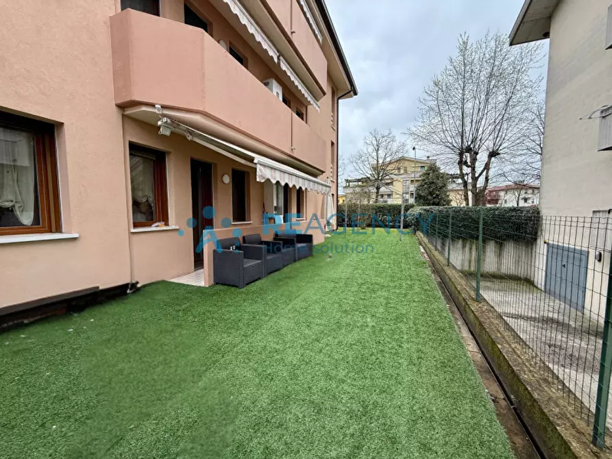 Immagine 10 di Appartamento in vendita  in Via Rimini, 54 a Altavilla Vicentina