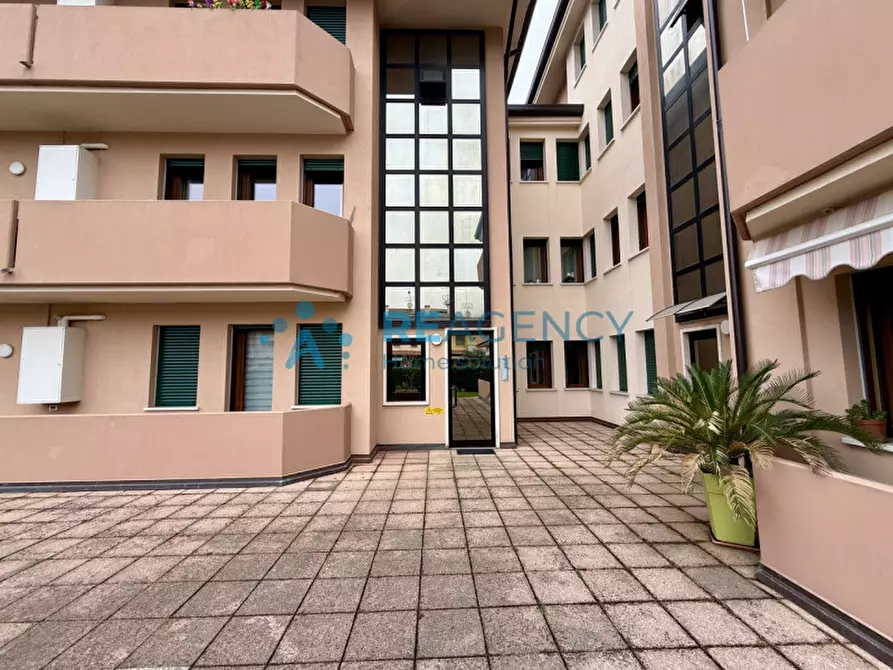 Immagine 14 di Appartamento in vendita  in Via Rimini, 54 a Altavilla Vicentina