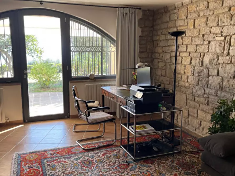 Immagine 15 di Villa in vendita  a Passignano Sul Trasimeno