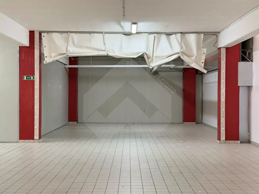 Immagine 5 di Appartamento in affitto  in Via Marco Namesiano a Andria