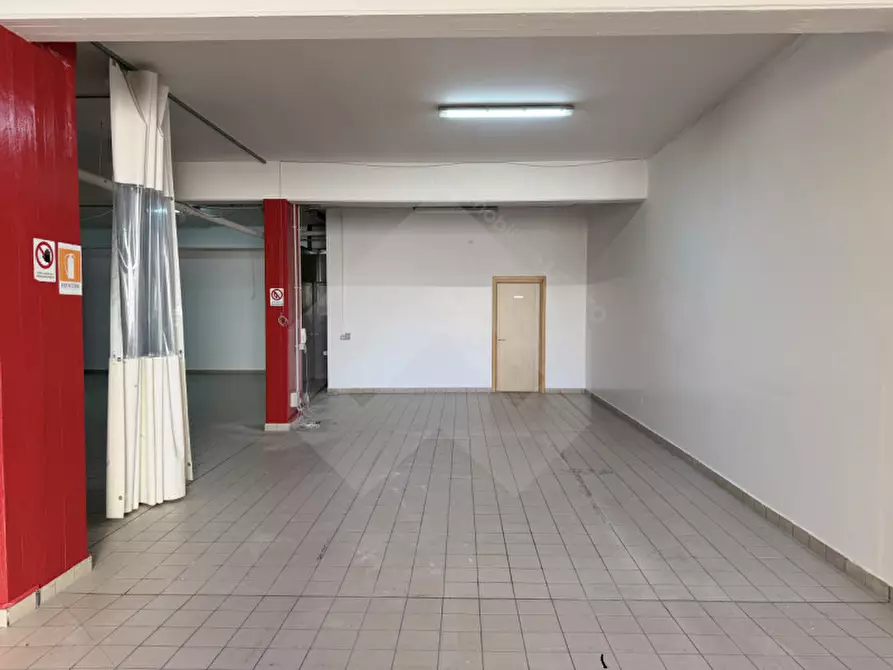 Immagine 8 di Appartamento in affitto  in Via Marco Namesiano a Andria