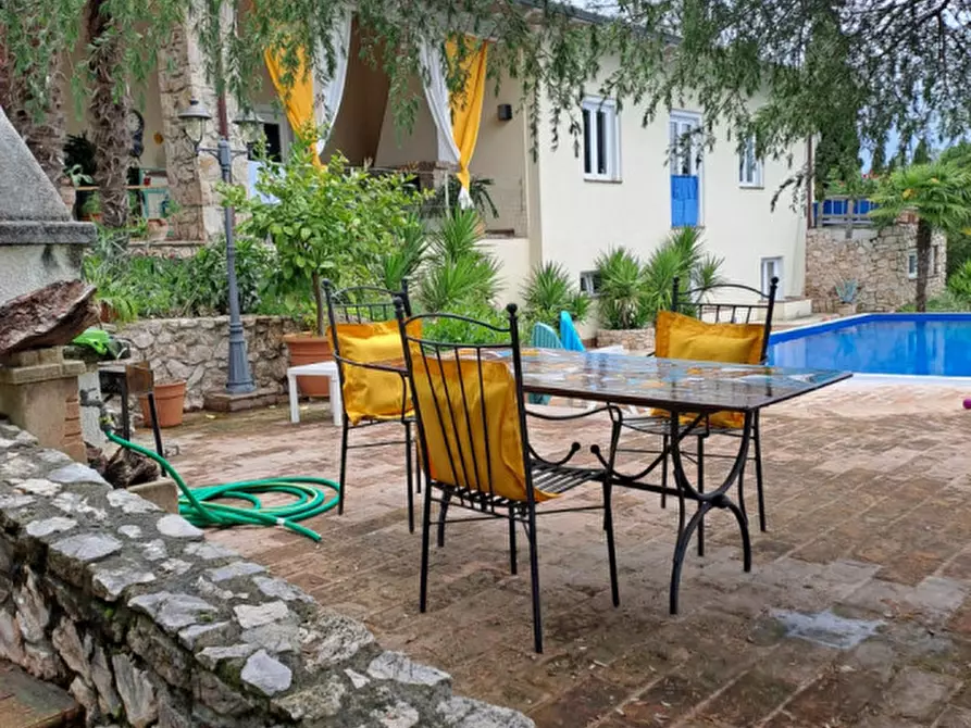 Immagine 4 di Villa in vendita  a Perugia