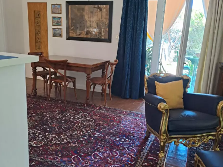 Immagine 7 di Villa in vendita  a Perugia