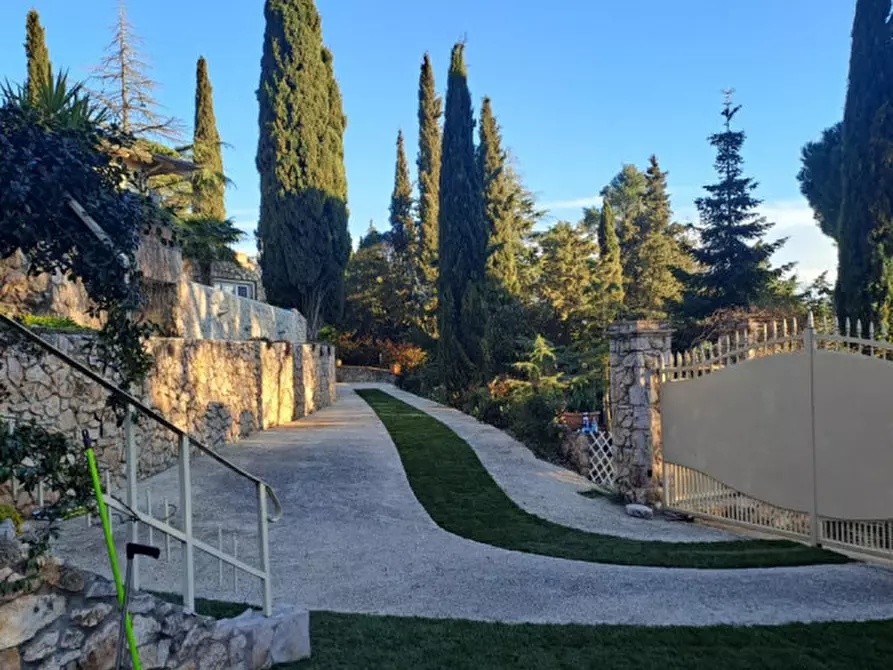 Immagine 10 di Villa in vendita  a Perugia