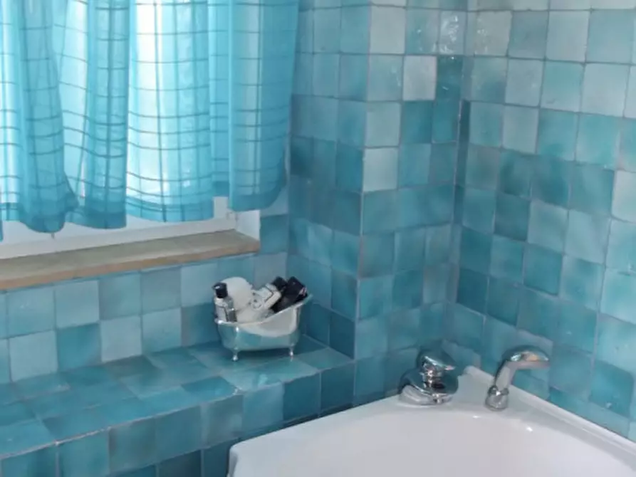 Immagine 21 di Villa in vendita  a Perugia