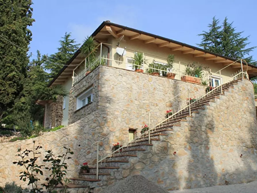 Immagine 23 di Villa in vendita  a Perugia