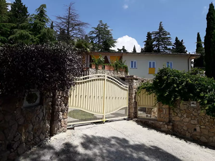 Immagine 33 di Villa in vendita  a Perugia
