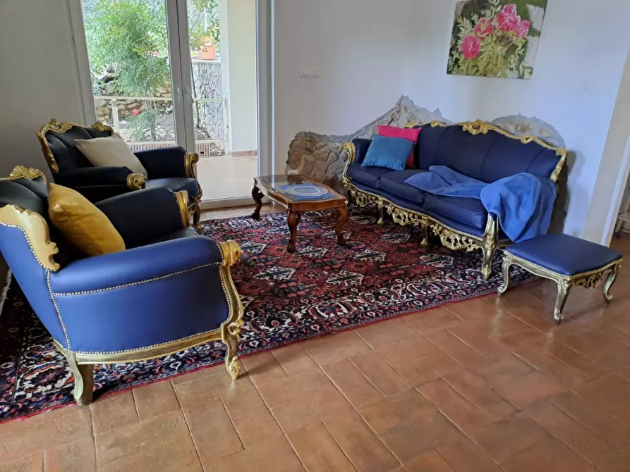 Immagine 41 di Villa in vendita  a Perugia