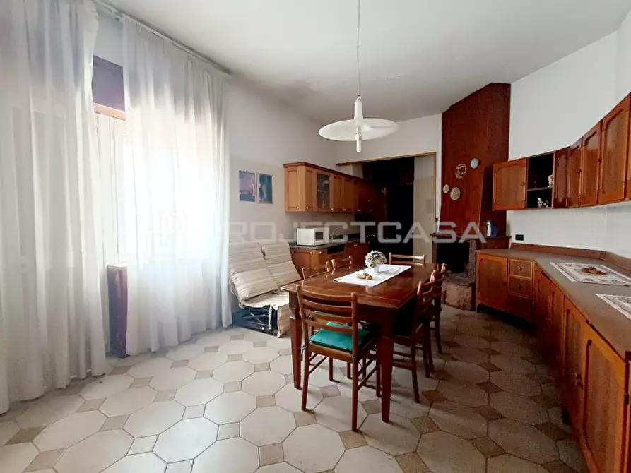 Immagine 9 di Appartamento in vendita  in Via Vincenzo Consiglio 1 a Maglie