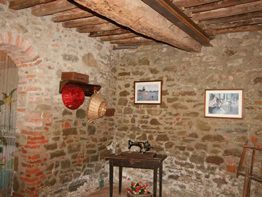 Immagine 19 di Casa indipendente in vendita  a Sinalunga