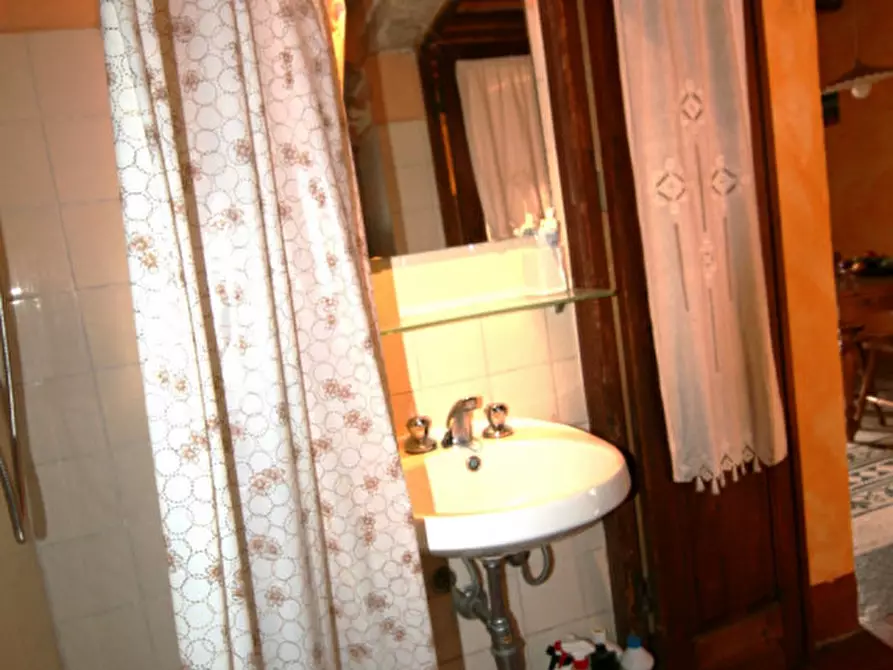 Immagine 32 di Casa indipendente in vendita  a Sinalunga