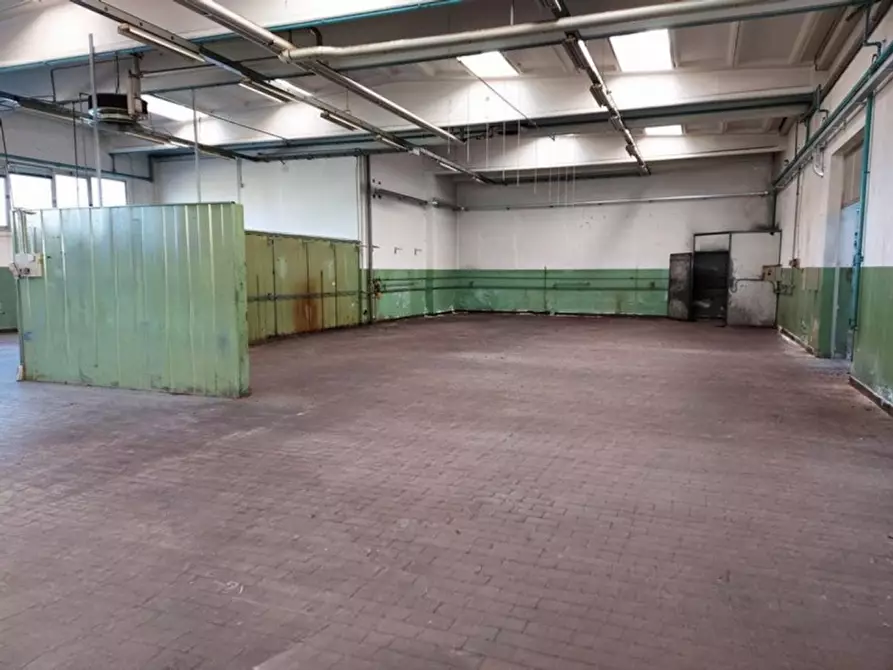 Immagine 12 di Capannone industriale in vendita  in via Monte Santo, N. 9 a Carnago