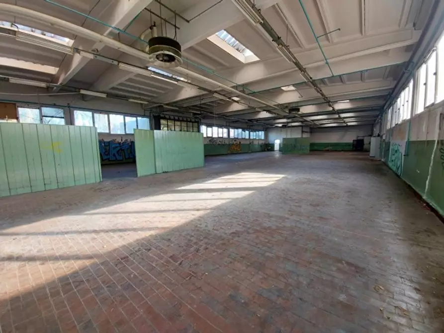 Immagine 13 di Capannone industriale in vendita  in via Monte Santo, N. 9 a Carnago