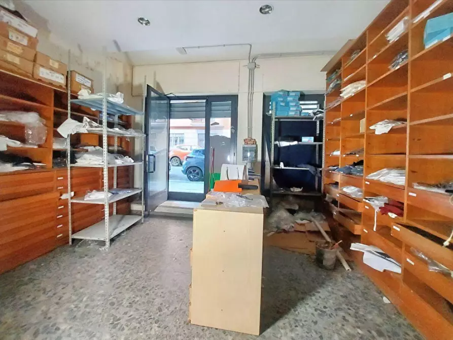 Immagine 5 di Negozio in vendita  in Via Canino, N. 8 a Roma