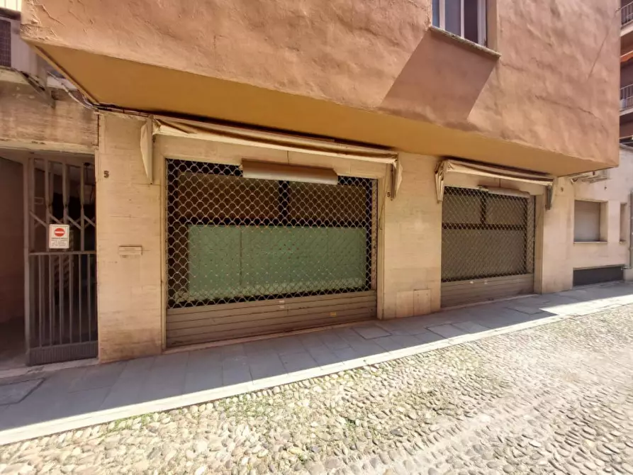 Immagine 7 di Negozio in vendita  in Corso Giovecca, N. 80 a Ferrara