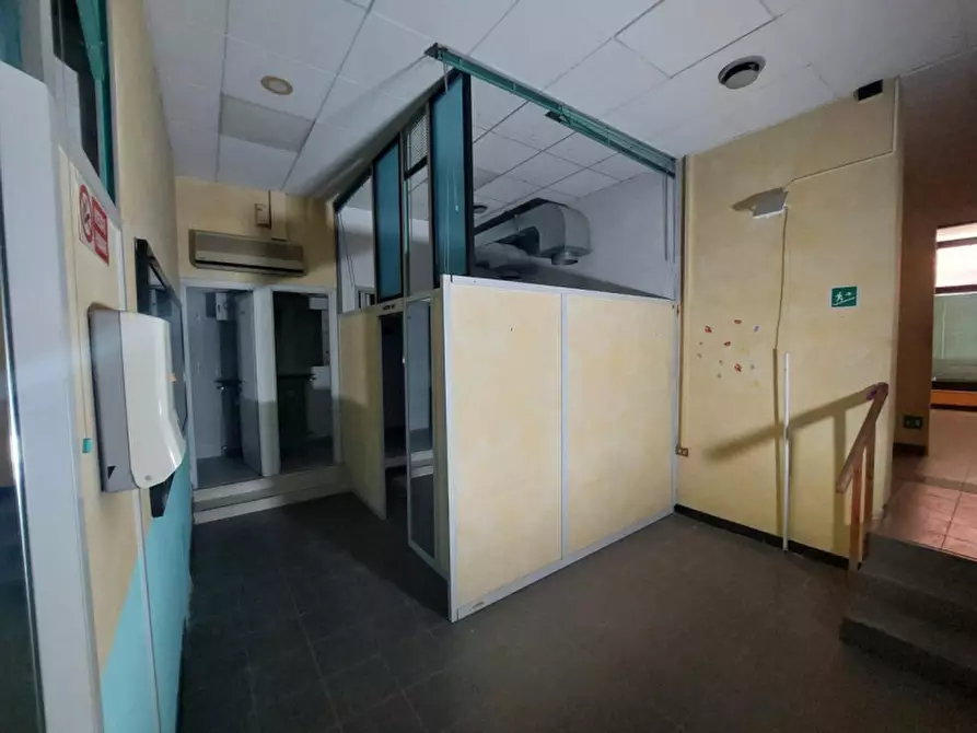 Immagine 9 di Negozio in vendita  in Corso Giovecca, N. 80 a Ferrara