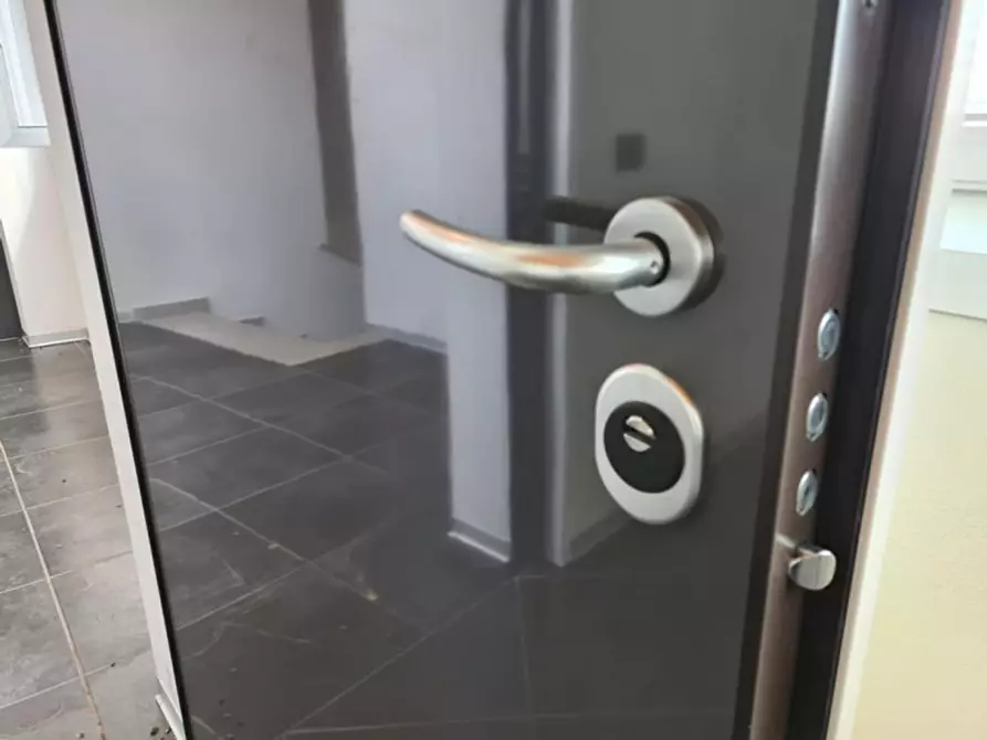 Immagine 4 di Negozio in vendita  in via Ugo Ruberti, N. snc a Quistello