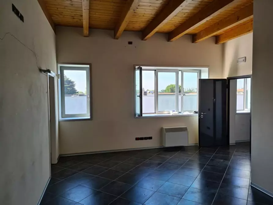 Immagine 6 di Negozio in vendita  in via Ugo Ruberti, N. snc a Quistello