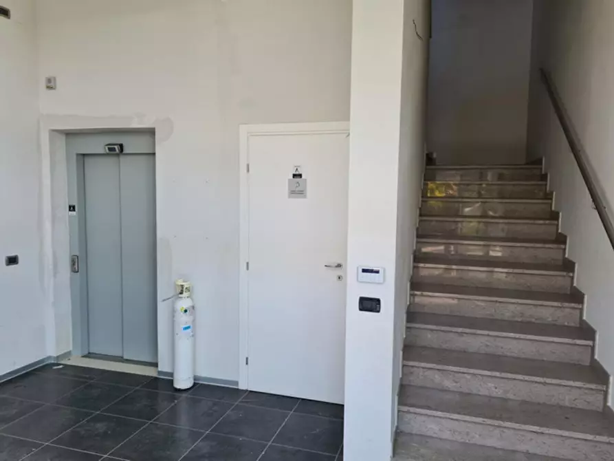 Immagine 30 di Negozio in vendita  in via Ugo Ruberti, N. snc a Quistello