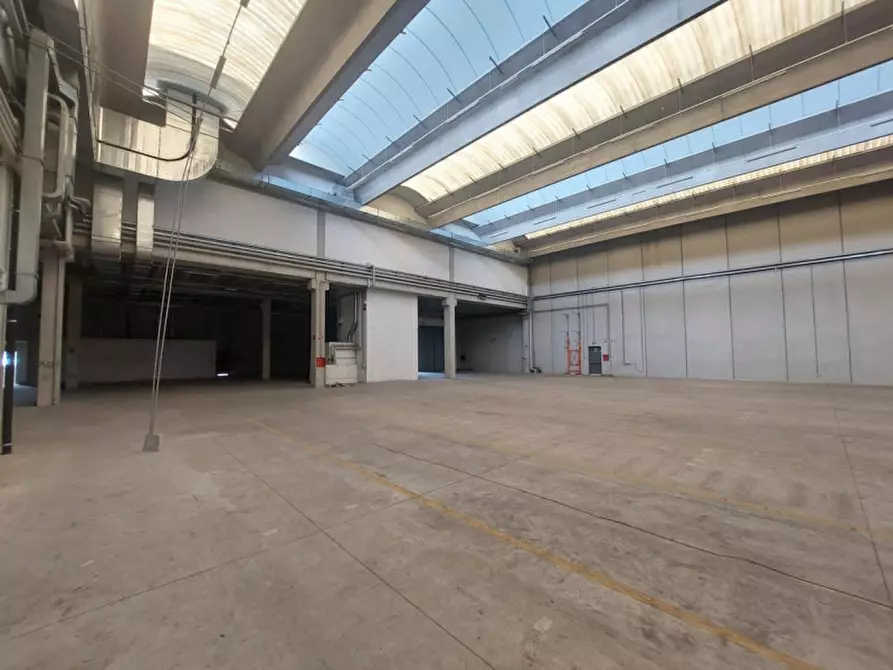 Immagine 19 di Capannone industriale in vendita  in Via Fontana Rossa, N. 58 a Romano Di Lombardia