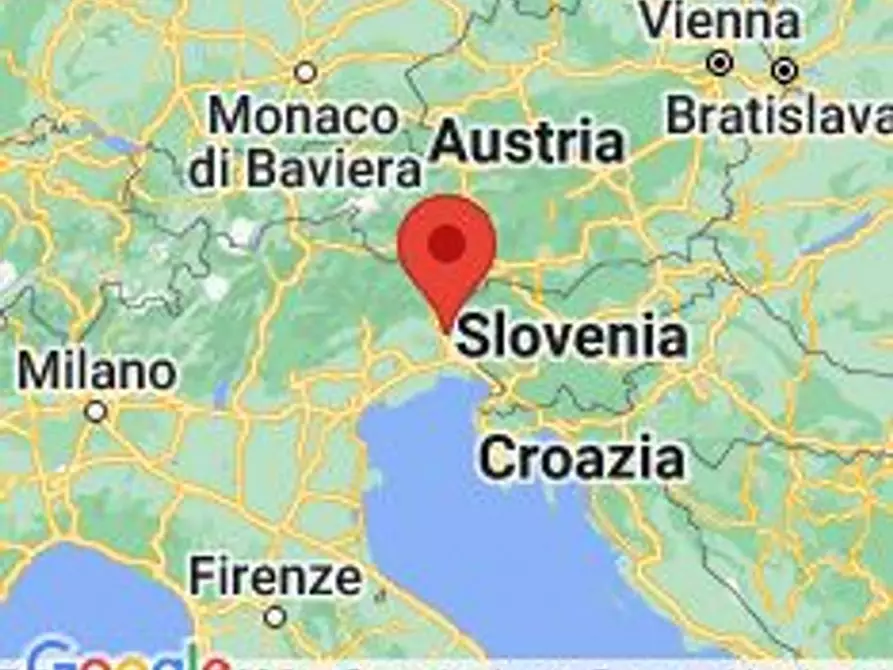 Immagine 9 di Negozio in vendita  in Via Tiberio Deciani, N. 111 a Udine