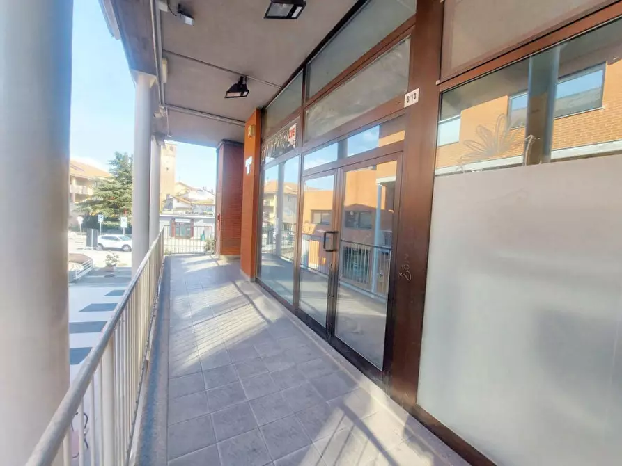 Immagine 6 di Negozio in vendita  in Via Carolina Spanna, N. 3/13 a Grugliasco