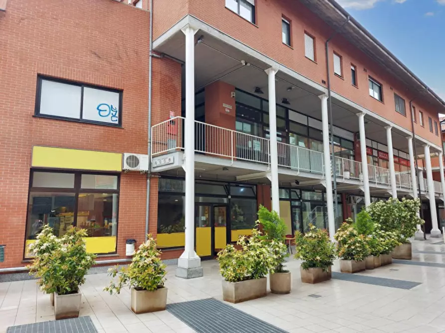 Immagine 7 di Negozio in vendita  in Via Carolina Spanna, N. 3/13 a Grugliasco