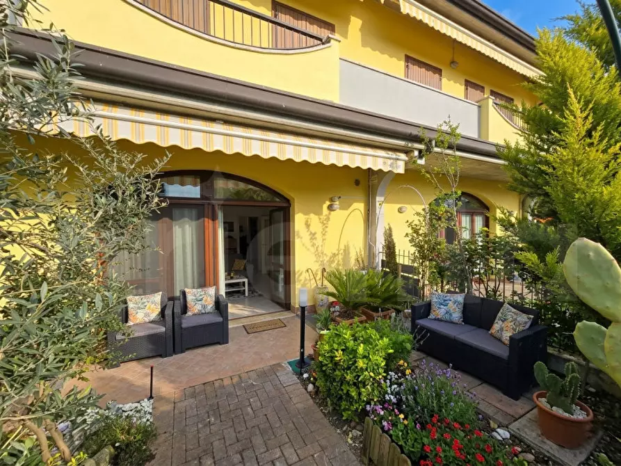 Immagine 1 di Appartamento in vendita  in via cavriana 4 a Pozzolengo