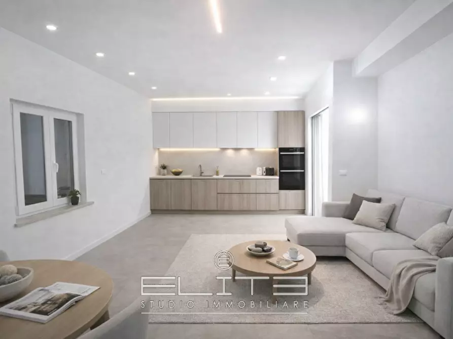 Immagine 1 di Appartamento in vendita  in via posatora a Ancona