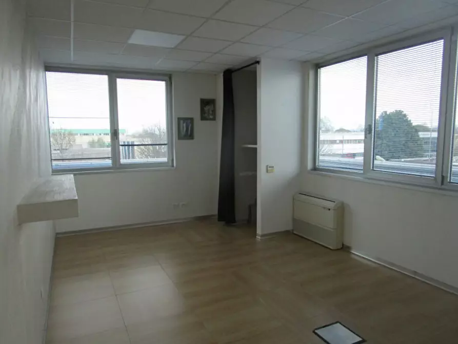 Immagine 2 di Ufficio in affitto  in via lisbona a Padova