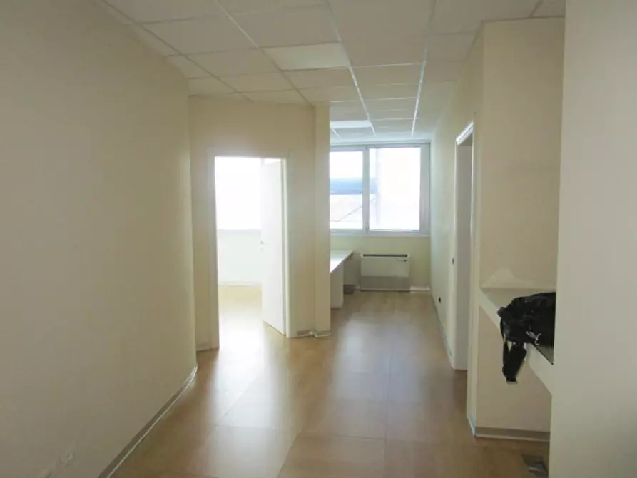 Immagine 3 di Ufficio in affitto  in via lisbona a Padova