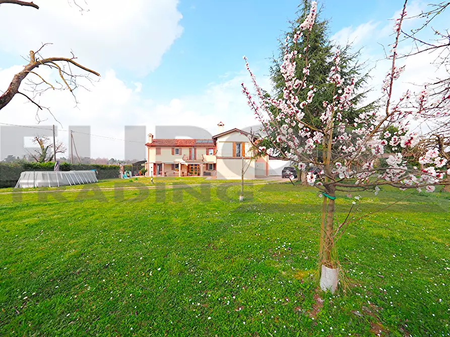 Immagine 1 di Casa indipendente in vendita  in Via Guizzetti a Casier