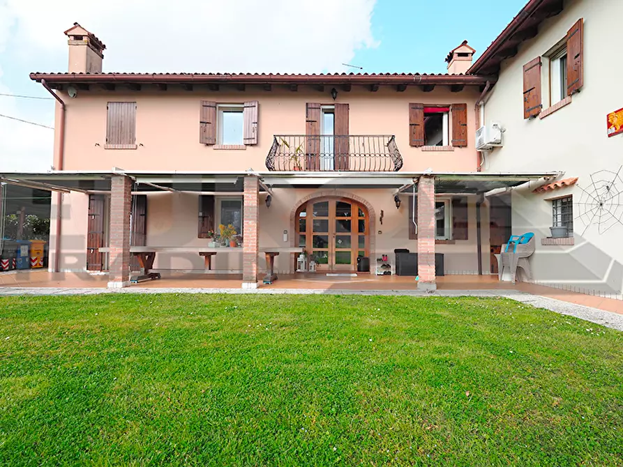 Immagine 3 di Casa indipendente in vendita  in Via Guizzetti a Casier