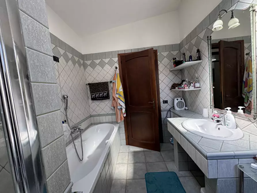 Immagine 13 di Appartamento in vendita  in Via Sant'Antonio a Siniscola