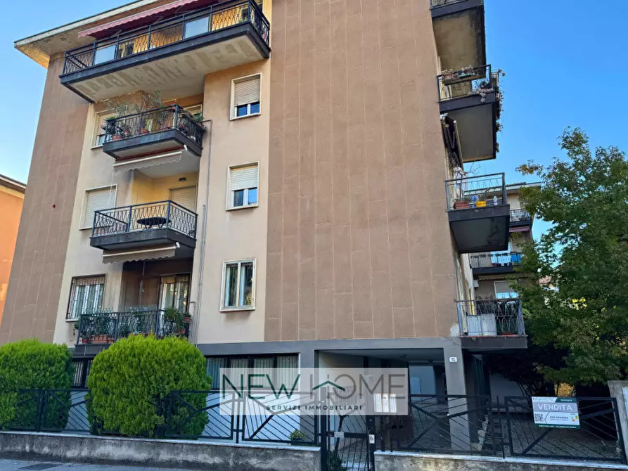 Immagine 2 di Appartamento in vendita  in Via Monte Ortigara 15 a Verona