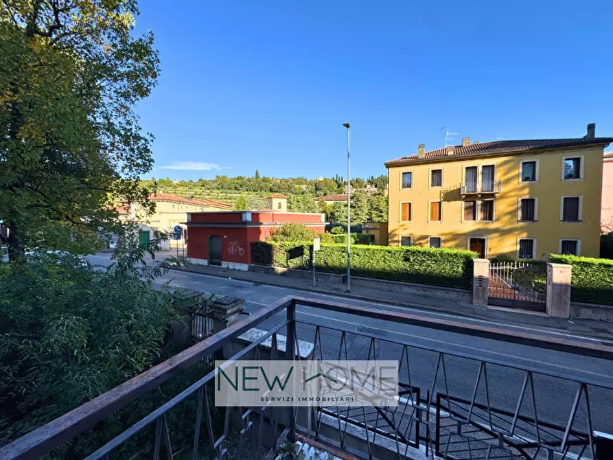 Immagine 5 di Appartamento in vendita  in Via Monte Ortigara 15 a Verona