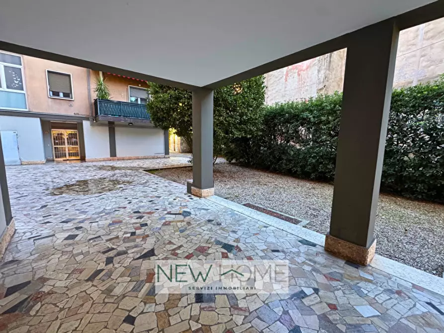 Immagine 13 di Appartamento in vendita  in Via Monte Ortigara 15 a Verona