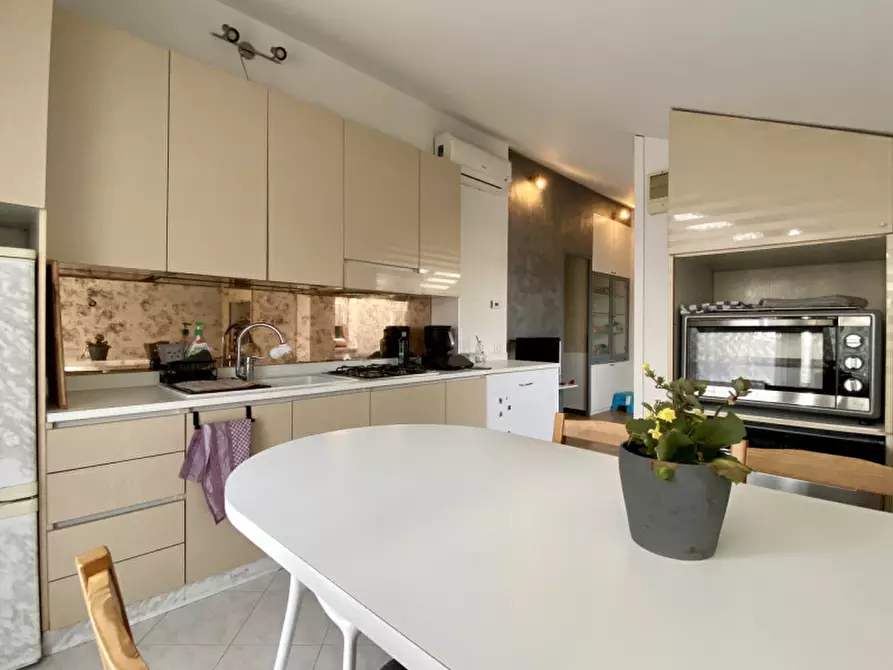 Immagine 8 di Appartamento in vendita  in Strada del Tormeno a Vicenza