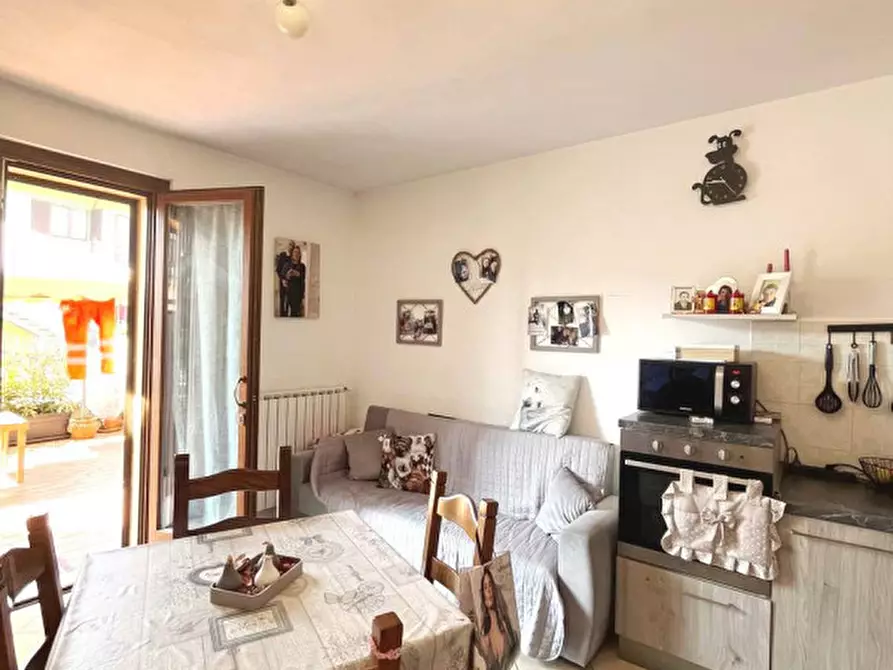 Immagine 2 di Appartamento in vendita  in Via Firenze a Castiglione Del Lago