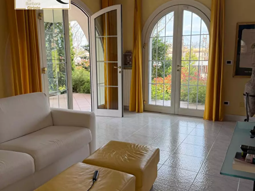 Immagine 7 di Villa in vendita  a Giacciano Con Baruchella