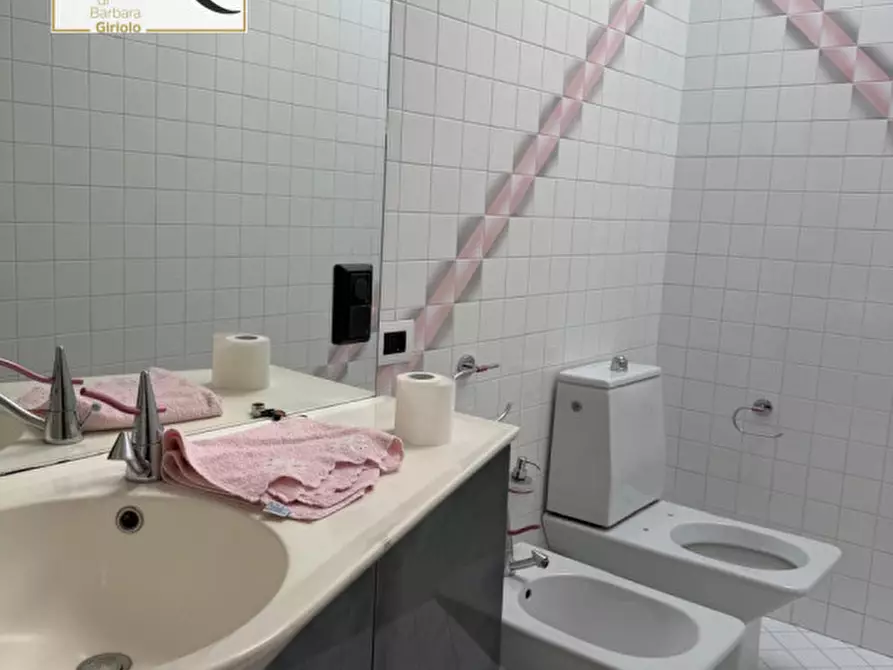 Immagine 19 di Villa in vendita  a Giacciano Con Baruchella