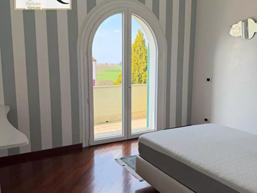 Immagine 25 di Villa in vendita  a Giacciano Con Baruchella