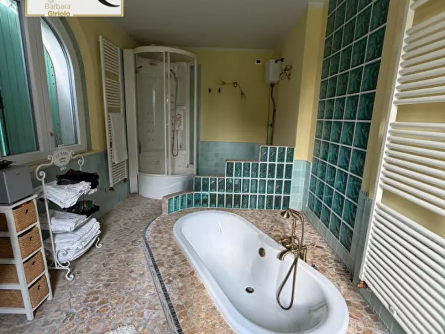 Immagine 27 di Villa in vendita  a Giacciano Con Baruchella