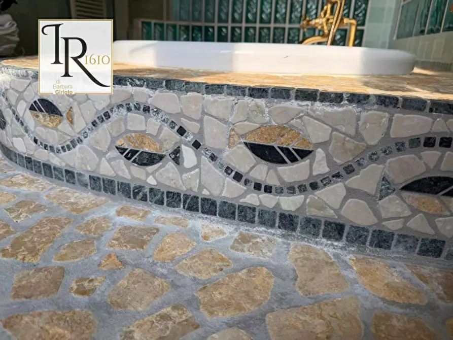 Immagine 30 di Villa in vendita  a Giacciano Con Baruchella