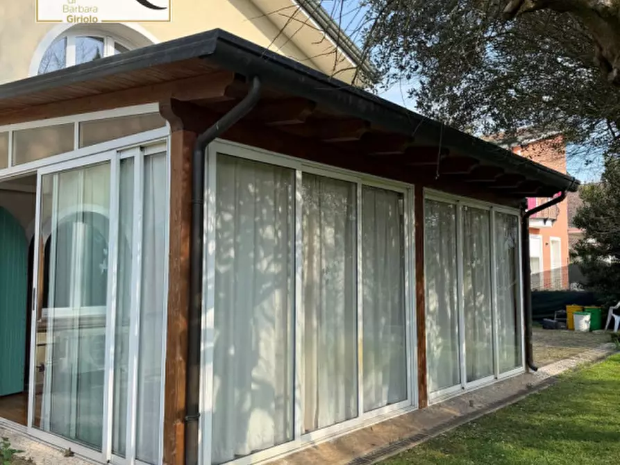 Immagine 34 di Villa in vendita  a Giacciano Con Baruchella