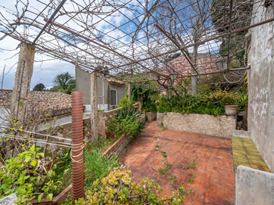 Immagine 41 di Appartamento in vendita  in Strada Provinciale 50 di Castanea delle Furie 29 a Messina