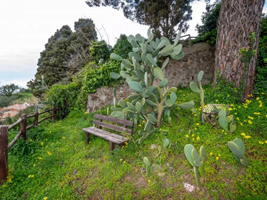 Immagine 57 di Appartamento in vendita  in Strada Provinciale 50 di Castanea delle Furie 29 a Messina